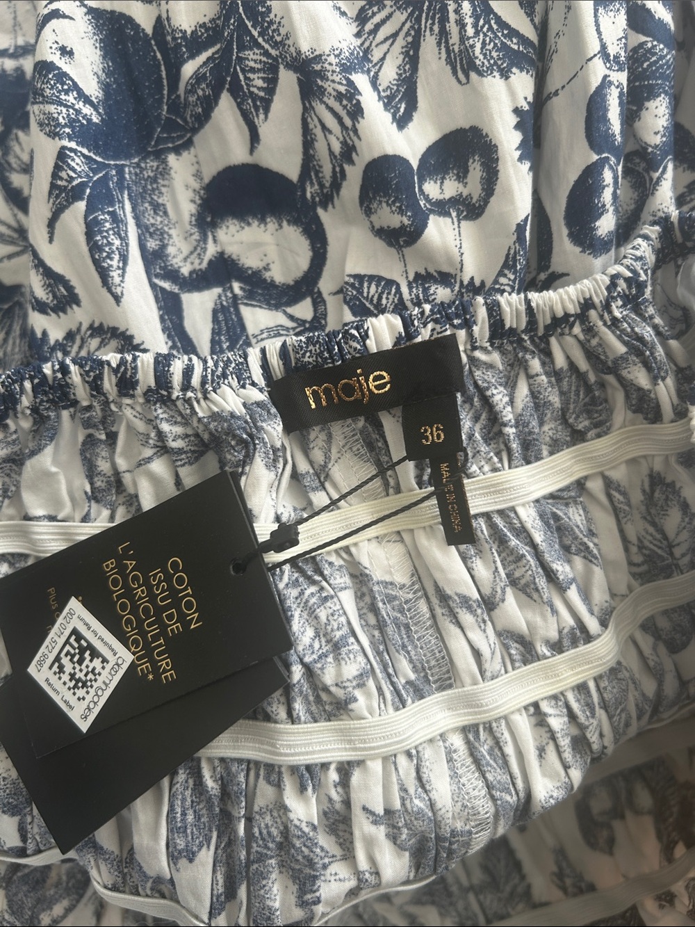 Maje, new with tag skirt in navy and white cherry print in size 36 - Picture 3 of 3